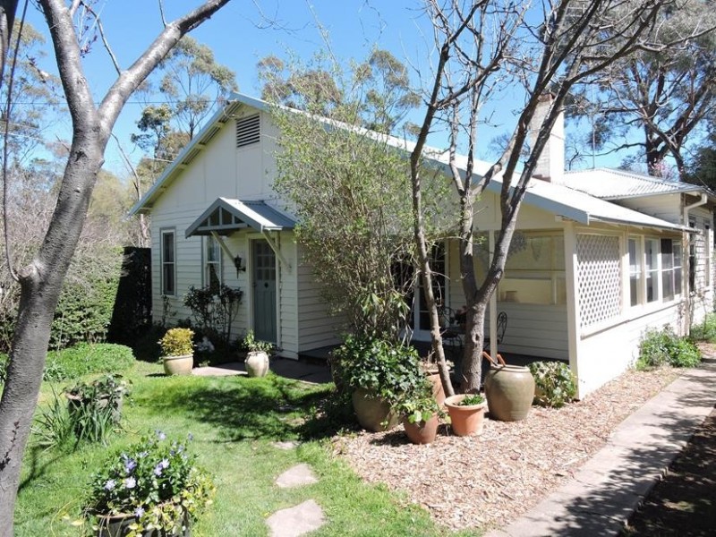 17 Holly Street, Bowral NSW 2576