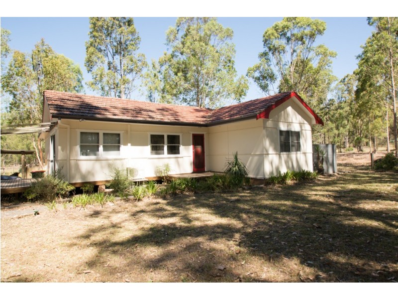 2 Oakendale Road, Glen Oak NSW 2320