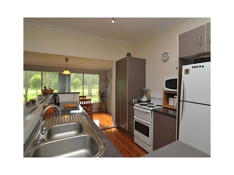 2 Oakendale Road, Glen Oak NSW 2320