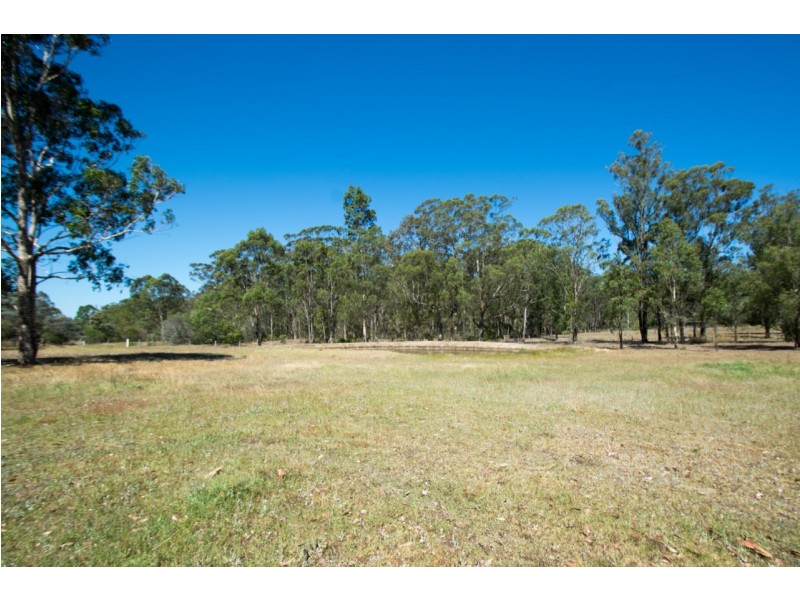 2 Oakendale Road, Glen Oak NSW 2320