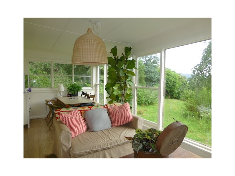 8 Ferndale Road, Bundanoon NSW 2578