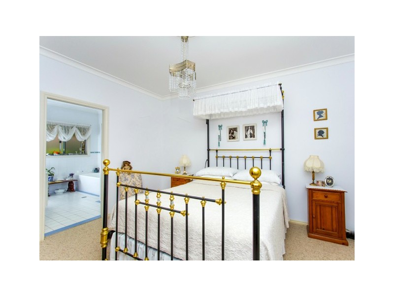 8 Bangalay Close, Brandy Hill NSW 2324