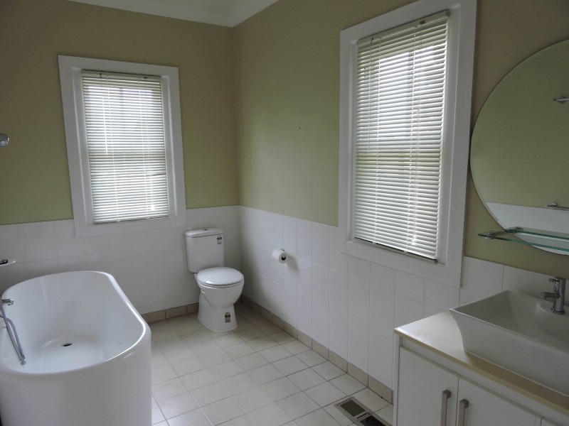 48 Kings Rd, Moss Vale NSW 2577