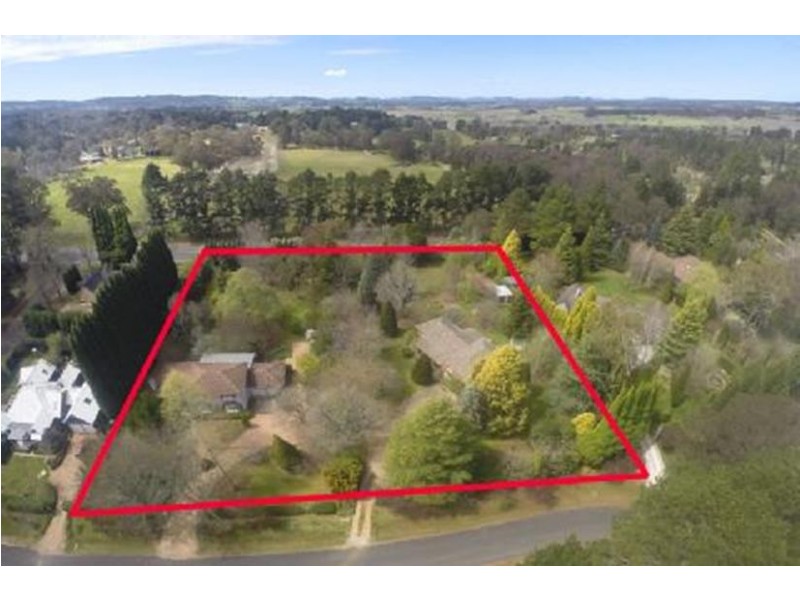 1-3 Hurlingham Avenue, Burradoo NSW 2576