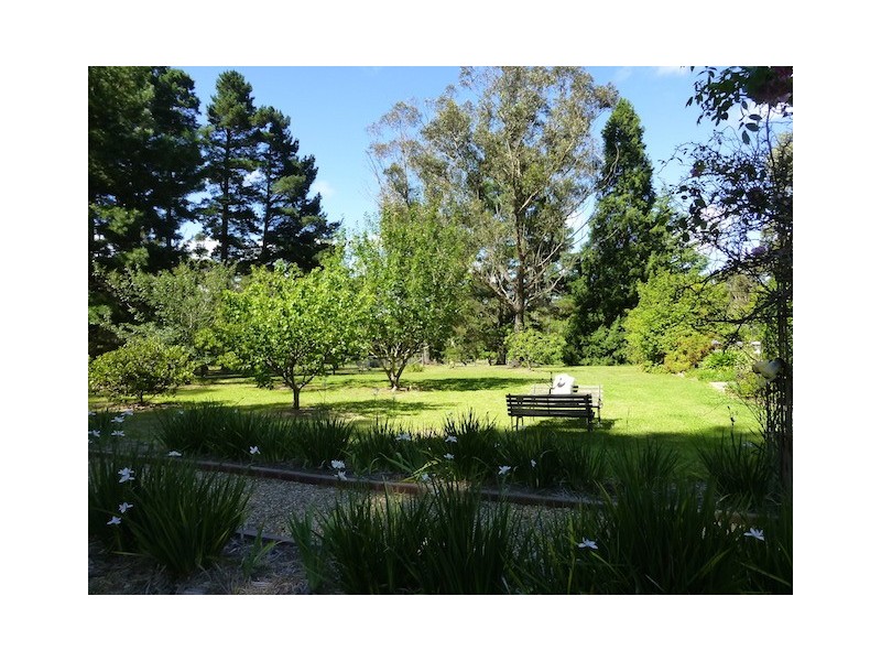 84 Newbury Drive, Penrose NSW 2579