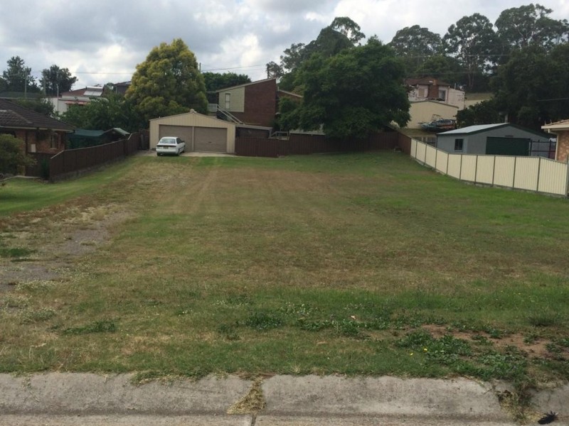 11 Hancock Avenue, Dungog NSW 2420