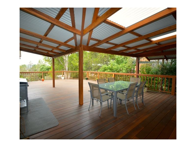 9 Carlton Avenue, Dungog NSW 2420