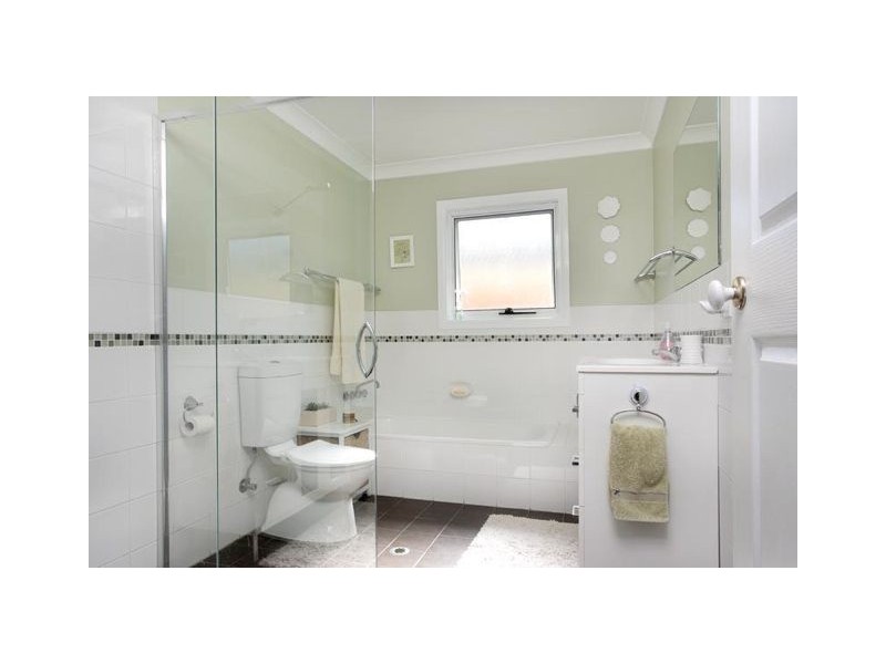 9 Carlton Avenue, Dungog NSW 2420