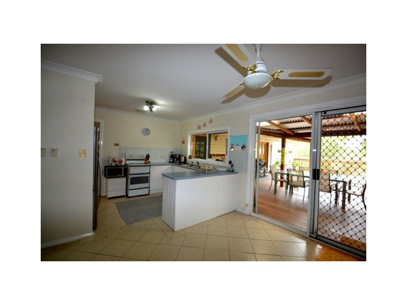 9 Carlton Avenue, Dungog NSW 2420