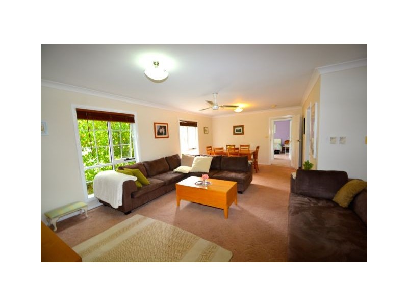 9 Carlton Avenue, Dungog NSW 2420