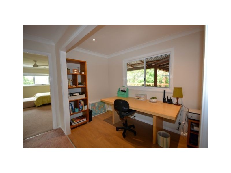 9 Carlton Avenue, Dungog NSW 2420