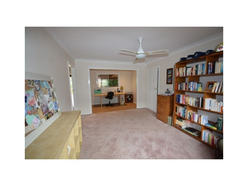 9 Carlton Avenue, Dungog NSW 2420