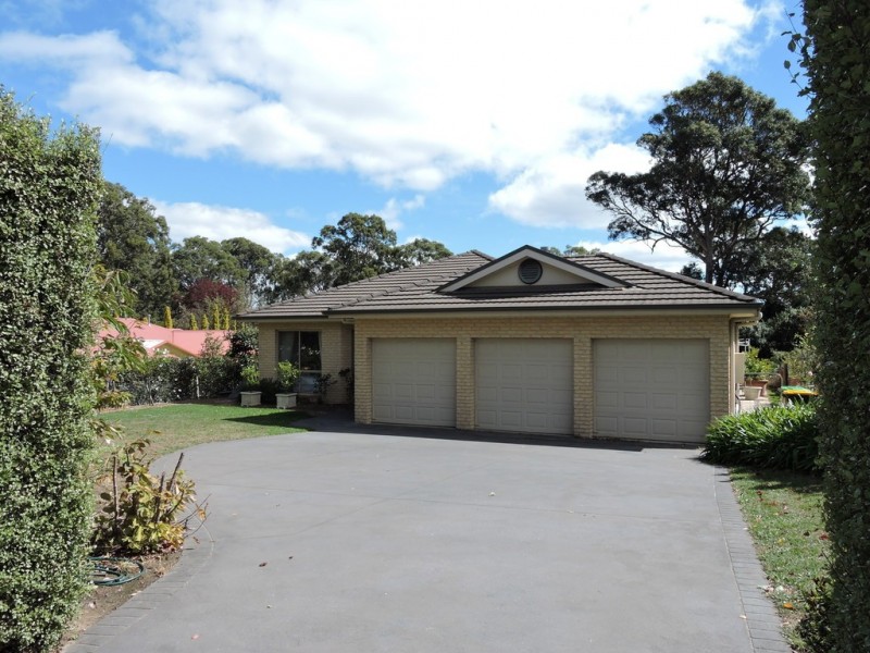 43 Rowland Road, Bowral NSW 2576