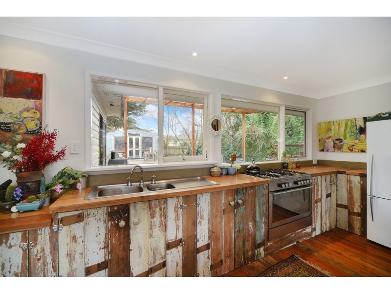 16 Thompson Street, Bowral NSW 2576