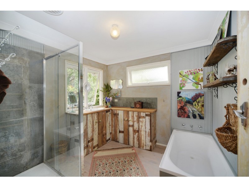 16 Thompson Street, Bowral NSW 2576