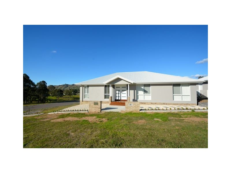 21 Rens Street, Dungog NSW 2420