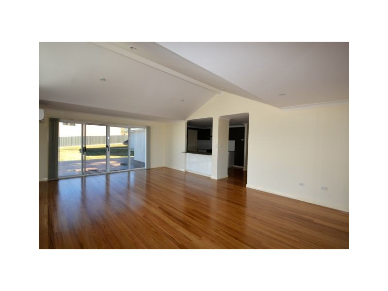 21 Rens Street, Dungog NSW 2420