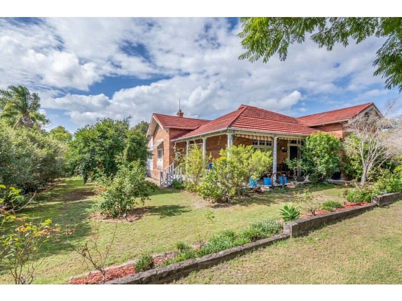 15 Dowling Street, Dungog NSW 2420