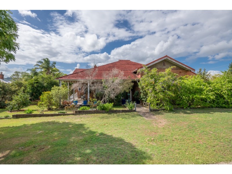 15 Dowling Street, Dungog NSW 2420