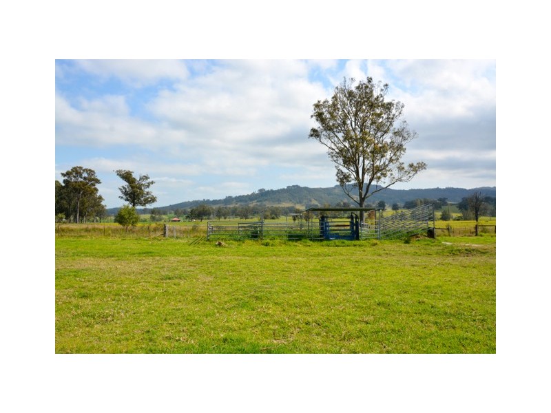 637 Dungog Road, Hilldale NSW 2420
