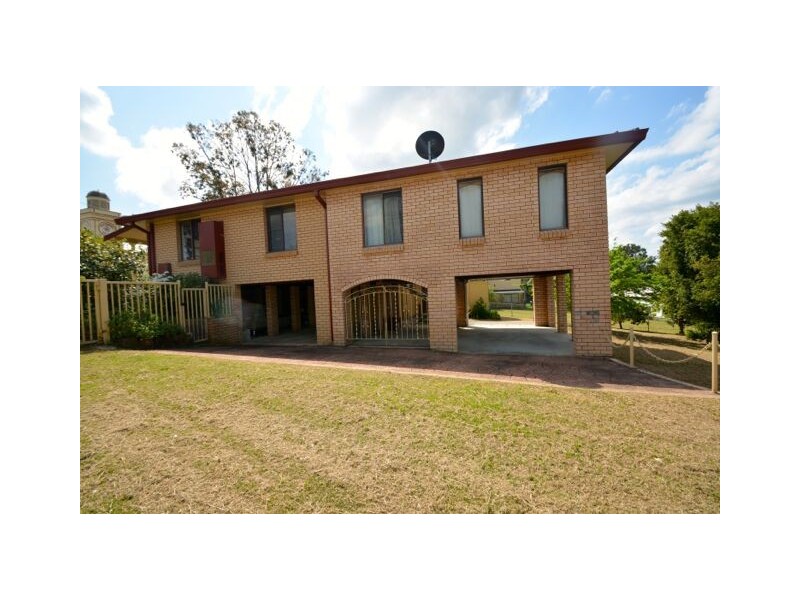 93 Lord Street, Dungog NSW 2420