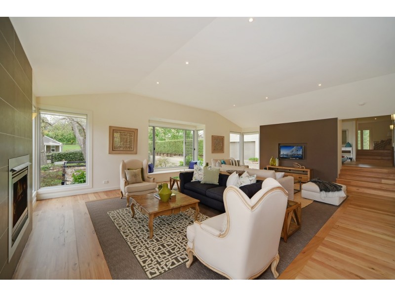 36 Corrie Road, Alpine NSW 2575