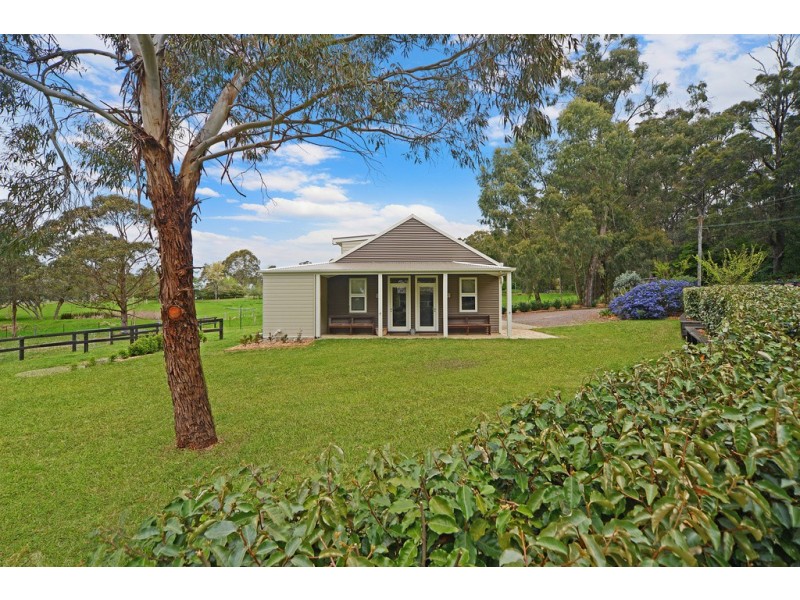 36 Corrie Road, Alpine NSW 2575