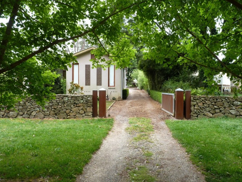 18 Charlotte St, Robertson NSW 2577