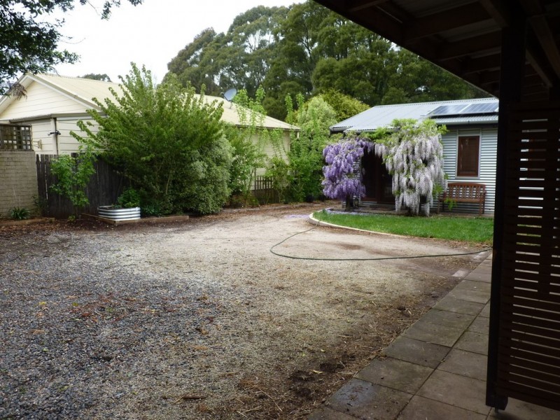 18 Charlotte St, Robertson NSW 2577