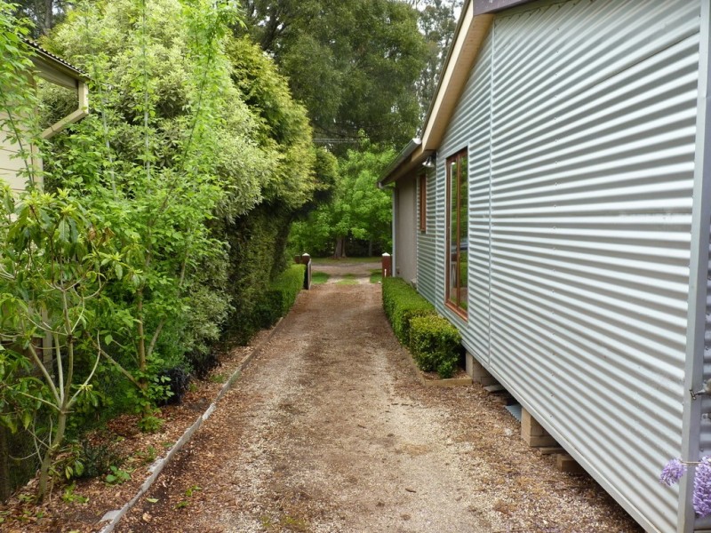 18 Charlotte St, Robertson NSW 2577