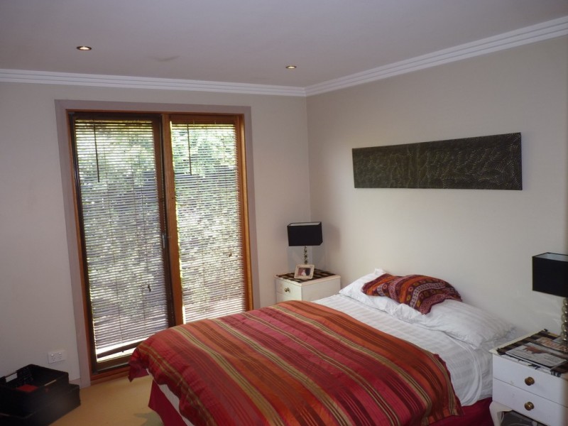 18 Charlotte St, Robertson NSW 2577