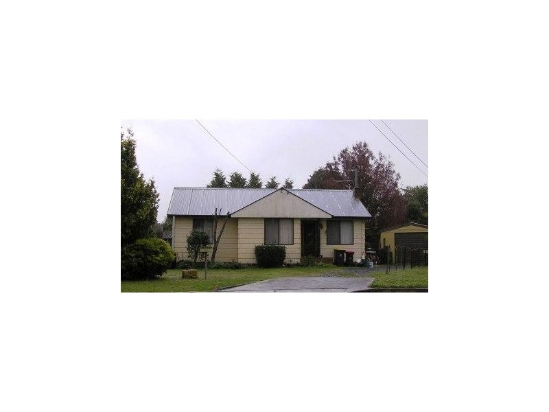 20 McCleery Ave, Moss Vale NSW 2577