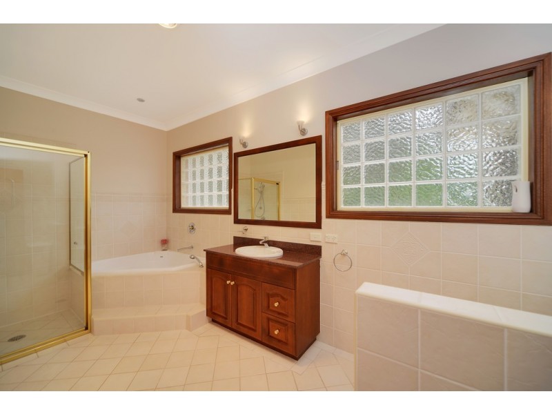 44 Highland Drive, Bowral NSW 2576