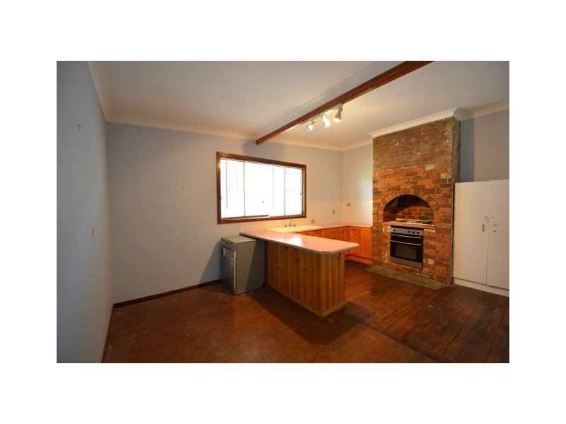 31 Lord Street, Dungog NSW 2420