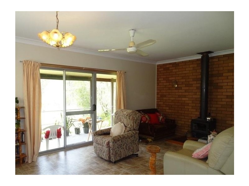 51 Forest Glen Road, Limeburners Creek NSW 2324