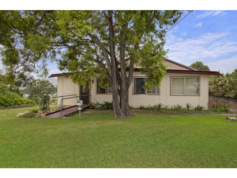 17 Dowling Street, Dungog NSW 2420