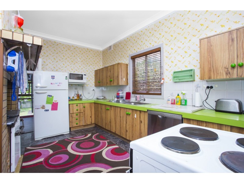 17 Dowling Street, Dungog NSW 2420