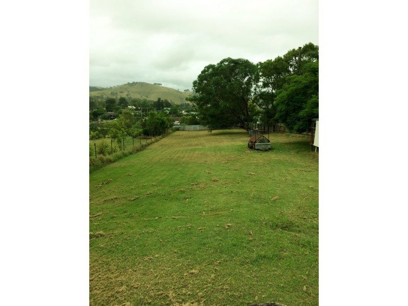 19 Dowling Street, Dungog NSW 2420