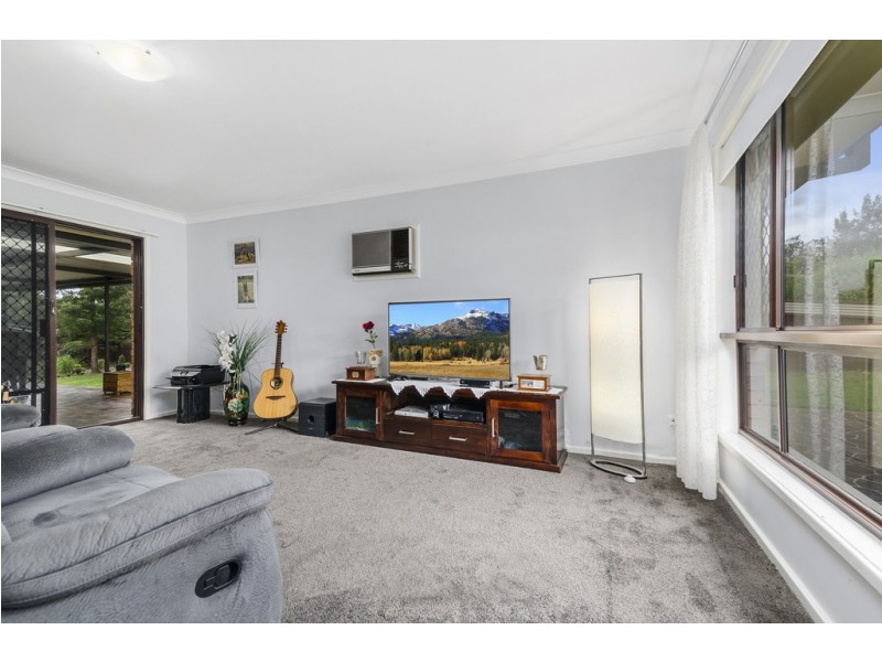 1 Kevin Place, Thirlmere NSW 2572