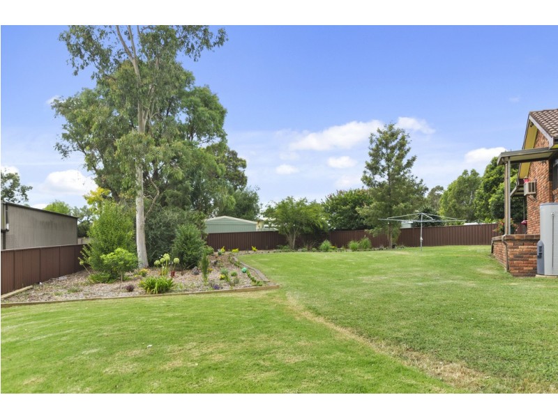 1 Kevin Place, Thirlmere NSW 2572
