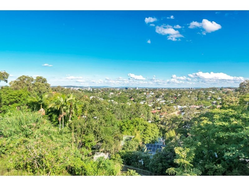 80 Macgregor Terrace, Bardon QLD 4065