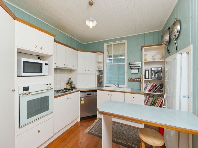 53 Simpsons Road, Bardon QLD 4065