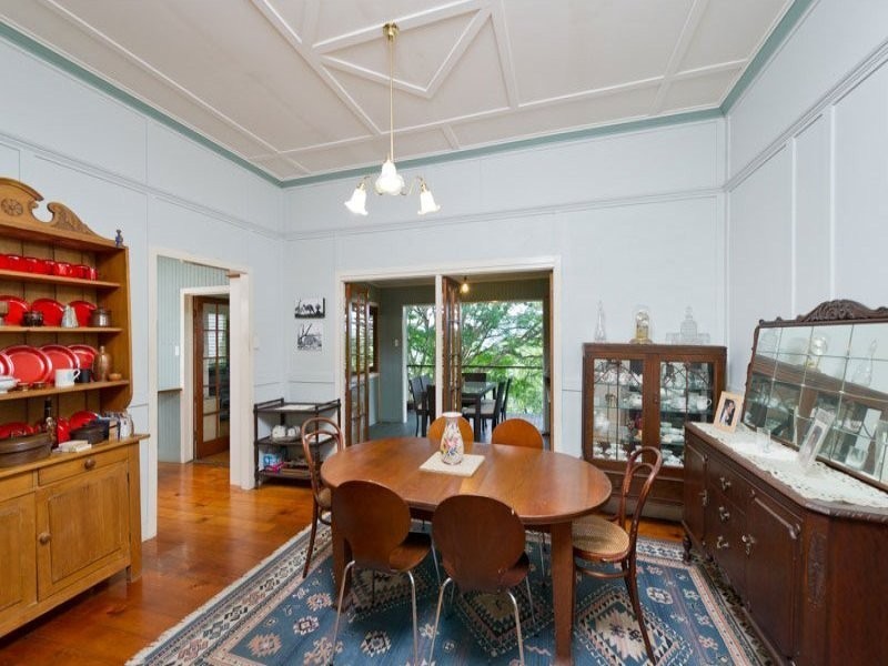 53 Simpsons Road, Bardon QLD 4065