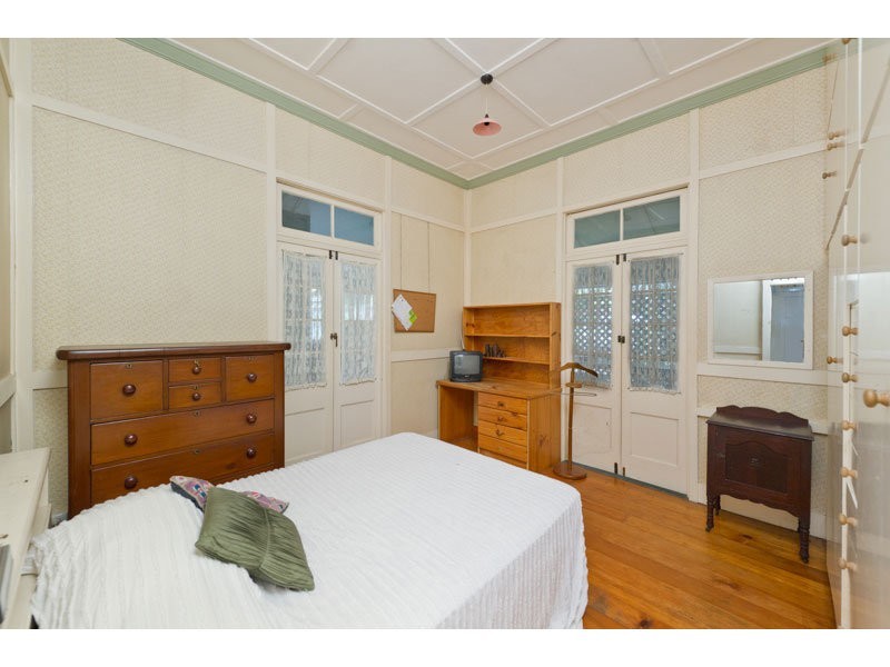 53 Simpsons Road, Bardon QLD 4065