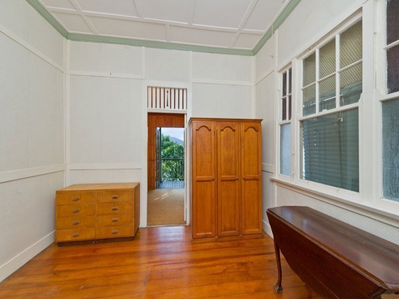 53 Simpsons Road, Bardon QLD 4065