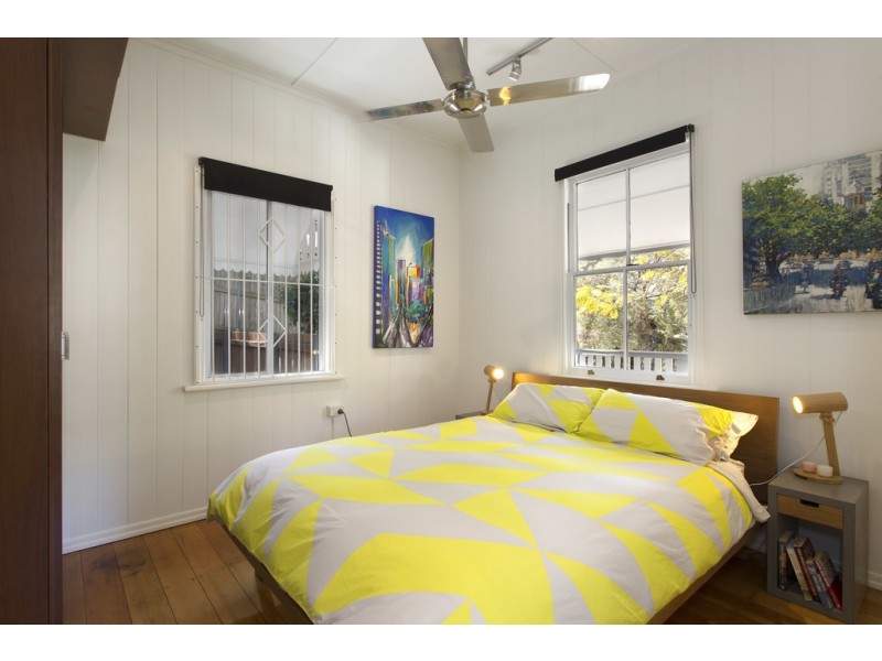 15 Kent Street, Red Hill QLD 4059