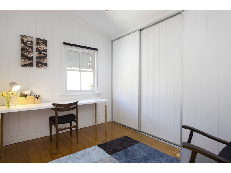 15 Kent Street, Red Hill QLD 4059