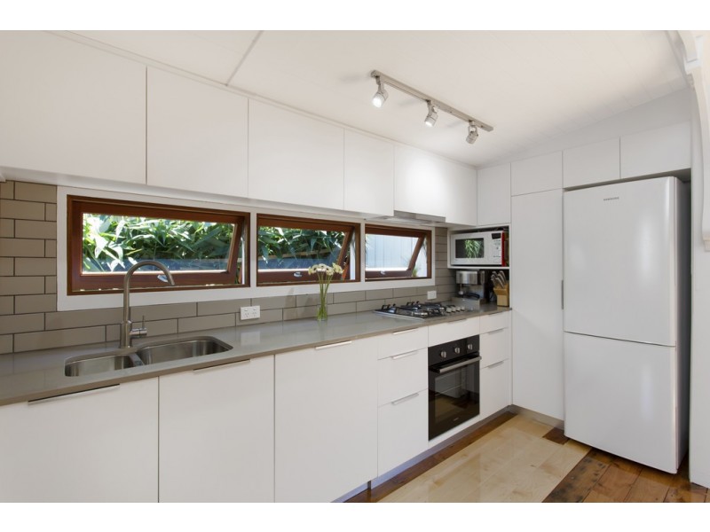 15 Kent Street, Red Hill QLD 4059