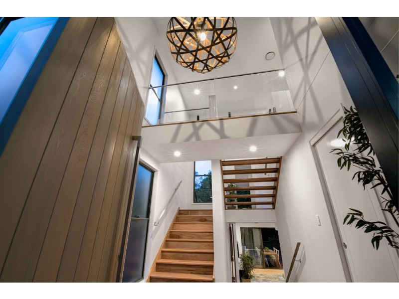 19 Colorado Avenue, Bardon QLD 4065