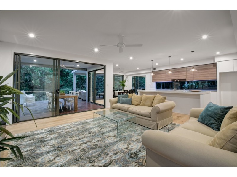 19 Colorado Avenue, Bardon QLD 4065